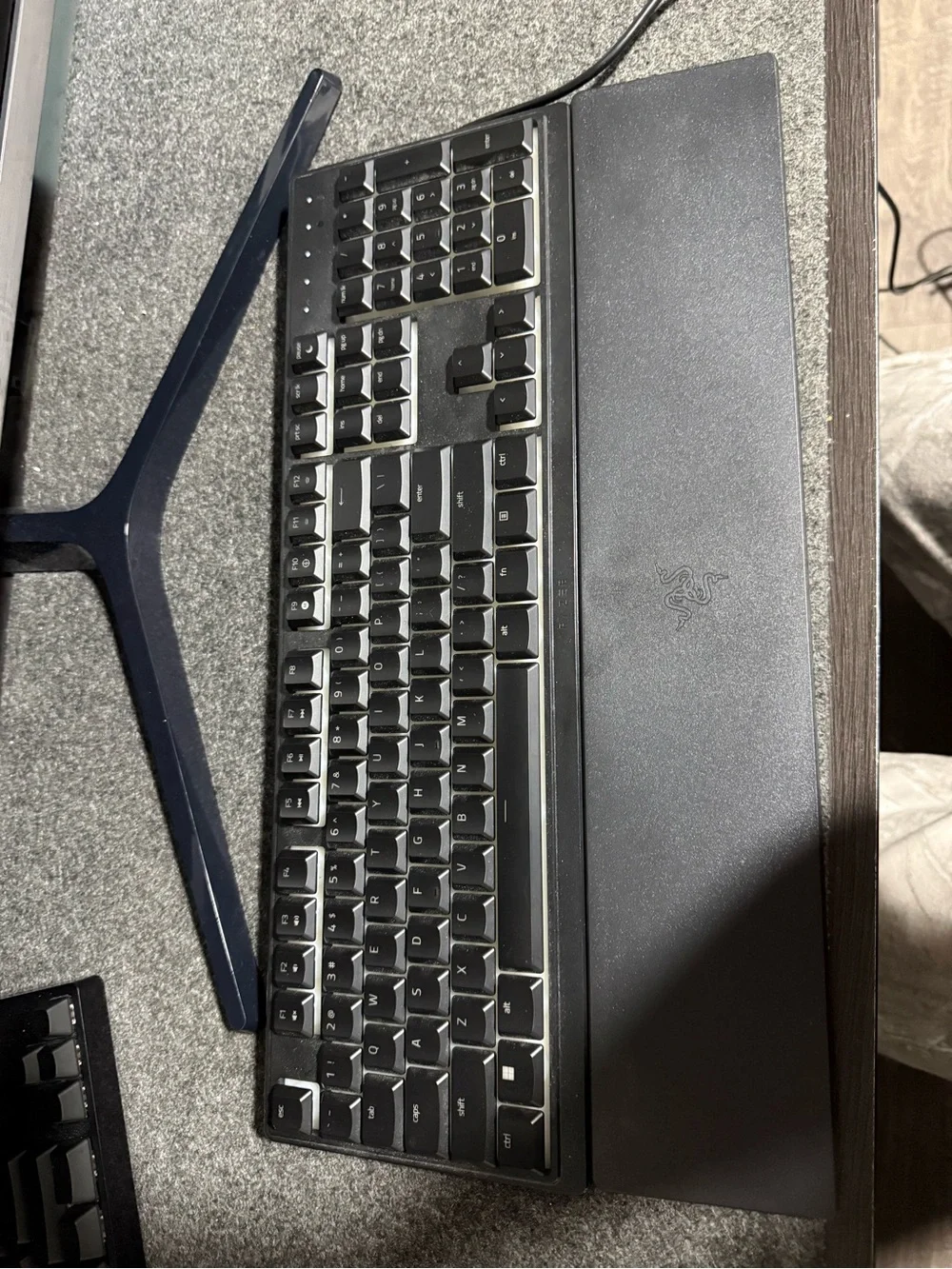 Razer full size